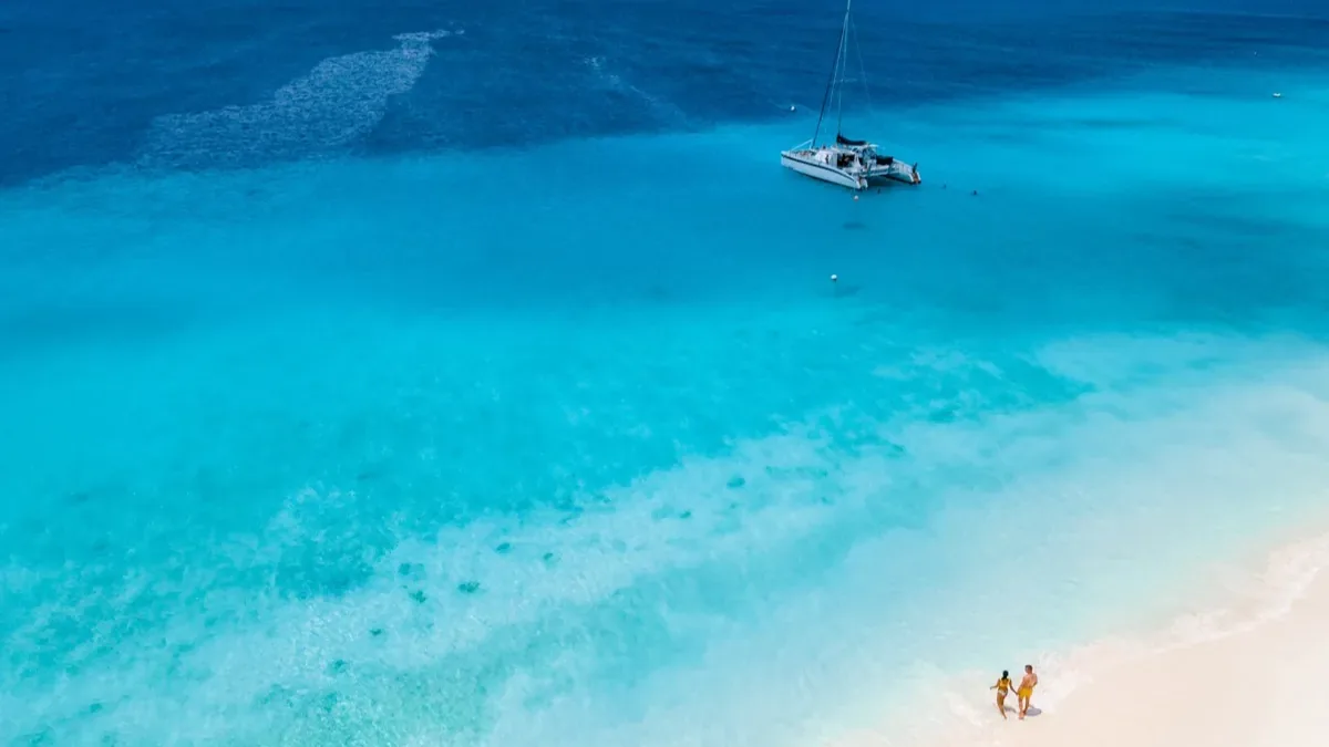Curaçao turquoise beach — DI Card guide for Dutch citizens